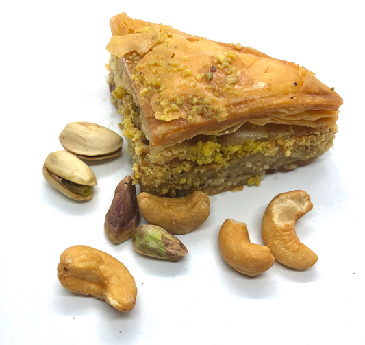 Multi-layers Triangle Baklava with Pistachio and Cashew